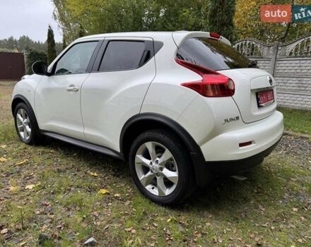 Белый Ниссан Жук, объемом двигателя 1.6 л и пробегом 196 тыс. км за 8750 $, фото 5 на Automoto.ua