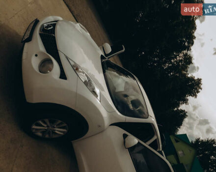 Белый Ниссан Жук, объемом двигателя 1.5 л и пробегом 232 тыс. км за 8600 $, фото 15 на Automoto.ua