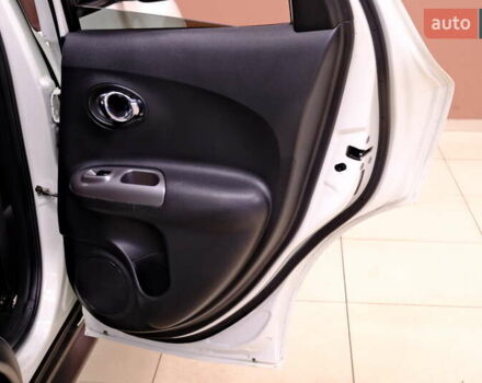 Белый Ниссан Жук, объемом двигателя 1.6 л и пробегом 176 тыс. км за 8900 $, фото 34 на Automoto.ua