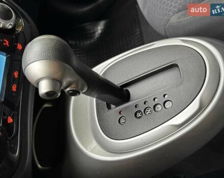 Белый Ниссан Жук, объемом двигателя 1.6 л и пробегом 196 тыс. км за 8750 $, фото 44 на Automoto.ua