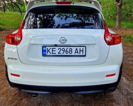 Белый Ниссан Жук, объемом двигателя 1.6 л и пробегом 122 тыс. км за 10000 $, фото 3 на Automoto.ua