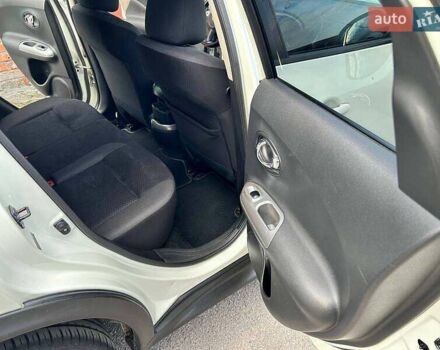 Белый Ниссан Жук, объемом двигателя 1.62 л и пробегом 185 тыс. км за 10000 $, фото 10 на Automoto.ua