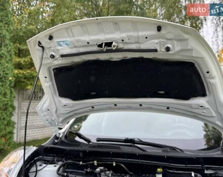 Белый Ниссан Жук, объемом двигателя 1.6 л и пробегом 196 тыс. км за 8750 $, фото 23 на Automoto.ua