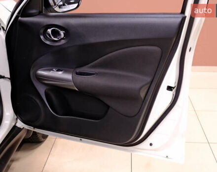 Белый Ниссан Жук, объемом двигателя 1.6 л и пробегом 176 тыс. км за 8900 $, фото 38 на Automoto.ua