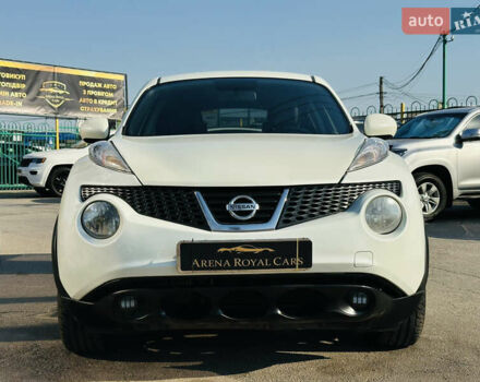 Белый Ниссан Жук, объемом двигателя 1.6 л и пробегом 133 тыс. км за 10800 $, фото 6 на Automoto.ua