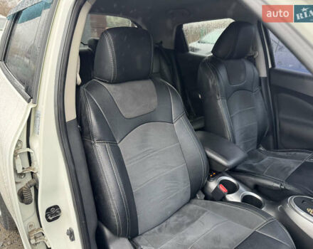 Белый Ниссан Жук, объемом двигателя 1.6 л и пробегом 145 тыс. км за 9700 $, фото 15 на Automoto.ua