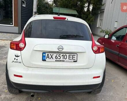 Белый Ниссан Жук, объемом двигателя 1.6 л и пробегом 143 тыс. км за 8900 $, фото 1 на Automoto.ua