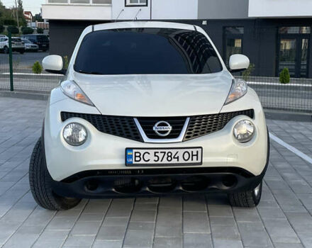 Белый Ниссан Жук, объемом двигателя 1.62 л и пробегом 230 тыс. км за 8999 $, фото 2 на Automoto.ua