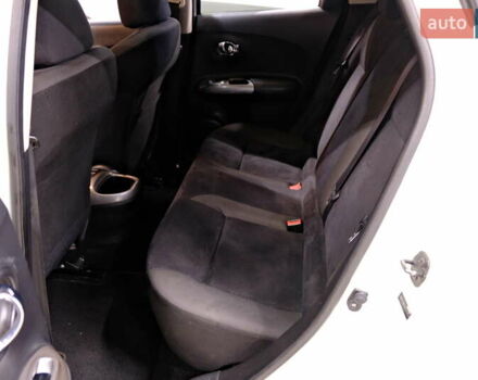 Белый Ниссан Жук, объемом двигателя 1.6 л и пробегом 176 тыс. км за 8900 $, фото 31 на Automoto.ua