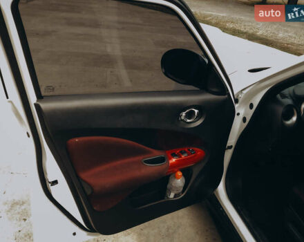 Белый Ниссан Жук, объемом двигателя 1.5 л и пробегом 232 тыс. км за 8600 $, фото 14 на Automoto.ua