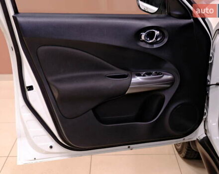 Белый Ниссан Жук, объемом двигателя 1.6 л и пробегом 176 тыс. км за 8900 $, фото 26 на Automoto.ua