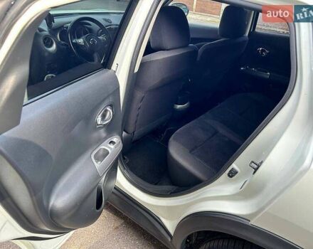 Белый Ниссан Жук, объемом двигателя 1.62 л и пробегом 185 тыс. км за 10000 $, фото 9 на Automoto.ua