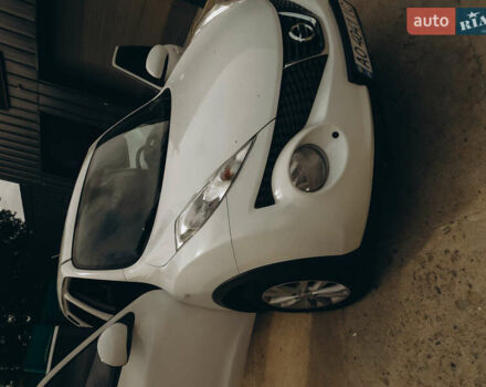 Белый Ниссан Жук, объемом двигателя 1.5 л и пробегом 232 тыс. км за 8600 $, фото 16 на Automoto.ua