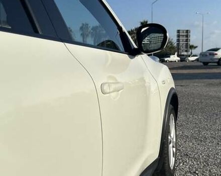 Белый Ниссан Жук, объемом двигателя 1.6 л и пробегом 135 тыс. км за 10499 $, фото 4 на Automoto.ua