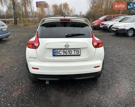 Белый Ниссан Жук, объемом двигателя 1.6 л и пробегом 157 тыс. км за 9300 $, фото 4 на Automoto.ua