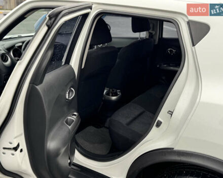 Белый Ниссан Жук, объемом двигателя 1.6 л и пробегом 148 тыс. км за 9800 $, фото 8 на Automoto.ua