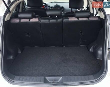 Белый Ниссан Жук, объемом двигателя 1.6 л и пробегом 207 тыс. км за 9800 $, фото 17 на Automoto.ua