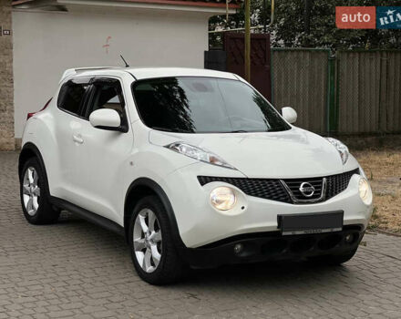 Белый Ниссан Жук, объемом двигателя 1.6 л и пробегом 88 тыс. км за 8900 $, фото 2 на Automoto.ua