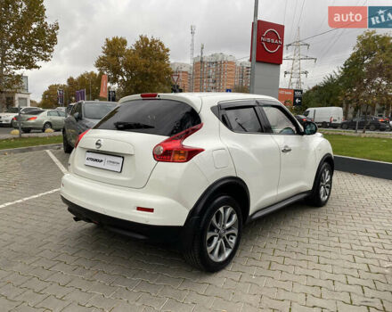 Белый Ниссан Жук, объемом двигателя 1.6 л и пробегом 138 тыс. км за 10500 $, фото 7 на Automoto.ua