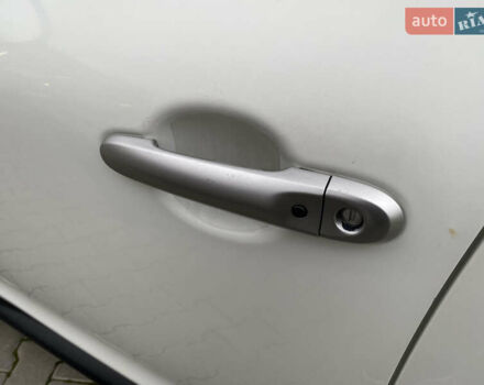 Белый Ниссан Жук, объемом двигателя 1.6 л и пробегом 138 тыс. км за 10500 $, фото 26 на Automoto.ua