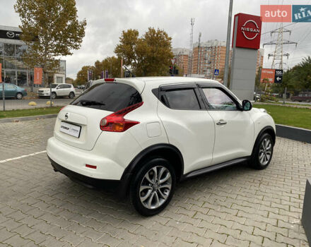 Белый Ниссан Жук, объемом двигателя 1.6 л и пробегом 138 тыс. км за 10500 $, фото 10 на Automoto.ua