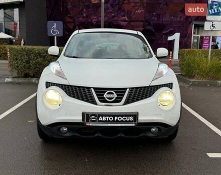 Белый Ниссан Жук, объемом двигателя 1.6 л и пробегом 175 тыс. км за 12490 $, фото 2 на Automoto.ua