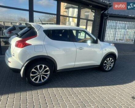 Белый Ниссан Жук, объемом двигателя 1.62 л и пробегом 100 тыс. км за 9900 $, фото 3 на Automoto.ua