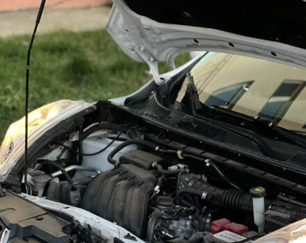 Белый Ниссан Жук, объемом двигателя 1.6 л и пробегом 77 тыс. км за 11500 $, фото 14 на Automoto.ua