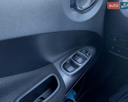 Белый Ниссан Жук, объемом двигателя 1.6 л и пробегом 87 тыс. км за 11000 $, фото 17 на Automoto.ua