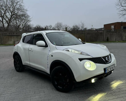 Белый Ниссан Жук, объемом двигателя 1.5 л и пробегом 195 тыс. км за 9500 $, фото 12 на Automoto.ua