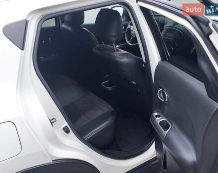 Белый Ниссан Жук, объемом двигателя 1.6 л и пробегом 207 тыс. км за 9800 $, фото 16 на Automoto.ua