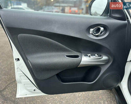 Белый Ниссан Жук, объемом двигателя 1.6 л и пробегом 159 тыс. км за 9700 $, фото 12 на Automoto.ua