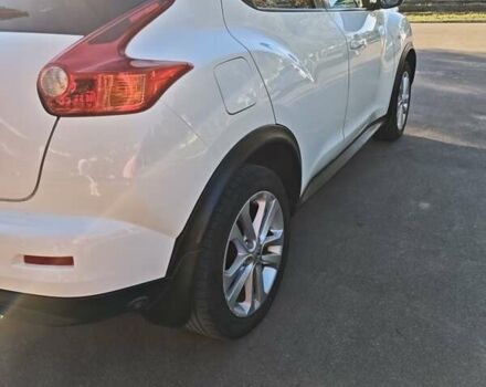 Белый Ниссан Жук, объемом двигателя 1.6 л и пробегом 130 тыс. км за 10200 $, фото 2 на Automoto.ua