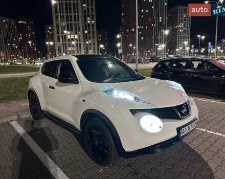 Білий Ніссан Жук, об'ємом двигуна 1.6 л та пробігом 105 тис. км за 10000 $, фото 3 на Automoto.ua