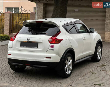 Белый Ниссан Жук, объемом двигателя 1.6 л и пробегом 88 тыс. км за 8900 $, фото 6 на Automoto.ua