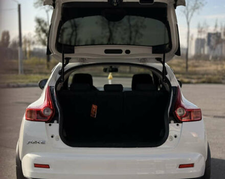 Белый Ниссан Жук, объемом двигателя 1.6 л и пробегом 83 тыс. км за 10300 $, фото 4 на Automoto.ua