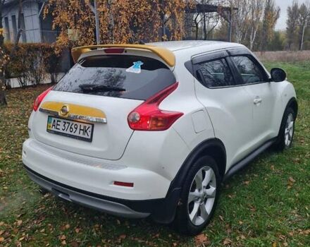 Белый Ниссан Жук, объемом двигателя 1.6 л и пробегом 140 тыс. км за 10500 $, фото 12 на Automoto.ua