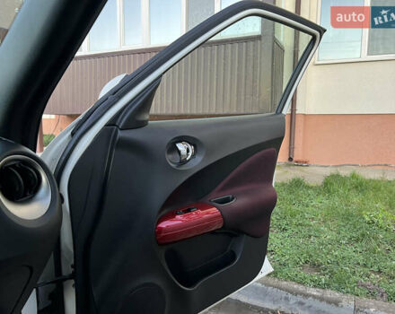 Белый Ниссан Жук, объемом двигателя 1.6 л и пробегом 77 тыс. км за 11500 $, фото 18 на Automoto.ua