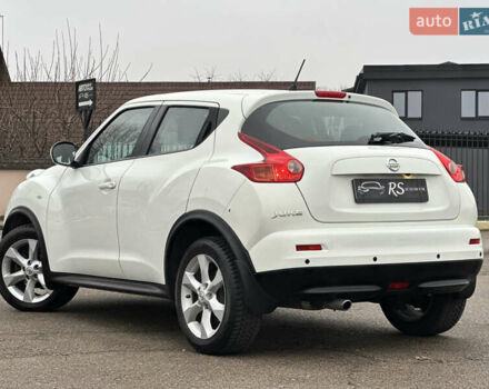 Белый Ниссан Жук, объемом двигателя 1.6 л и пробегом 159 тыс. км за 9700 $, фото 1 на Automoto.ua