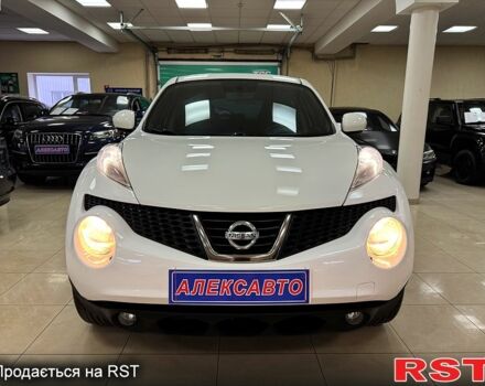 Белый Ниссан Жук, объемом двигателя 1.6 л и пробегом 141 тыс. км за 10900 $, фото 1 на Automoto.ua