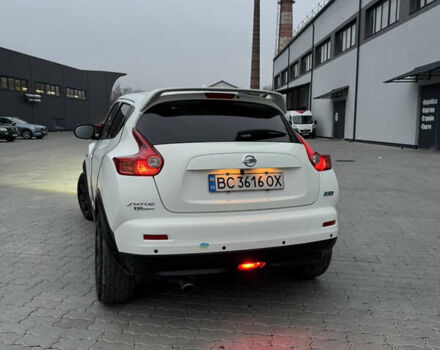 Белый Ниссан Жук, объемом двигателя 1.5 л и пробегом 195 тыс. км за 9500 $, фото 5 на Automoto.ua