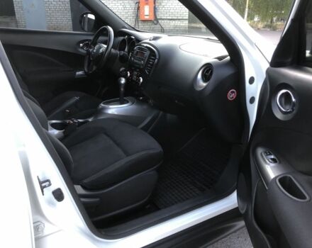 Белый Ниссан Жук, объемом двигателя 1.6 л и пробегом 112 тыс. км за 10000 $, фото 10 на Automoto.ua