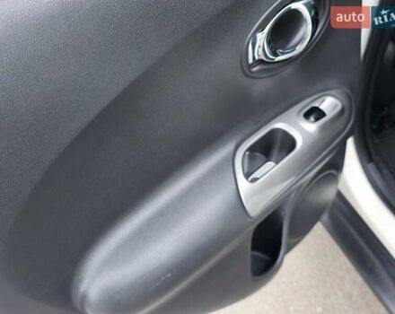 Белый Ниссан Жук, объемом двигателя 1.6 л и пробегом 207 тыс. км за 9800 $, фото 26 на Automoto.ua