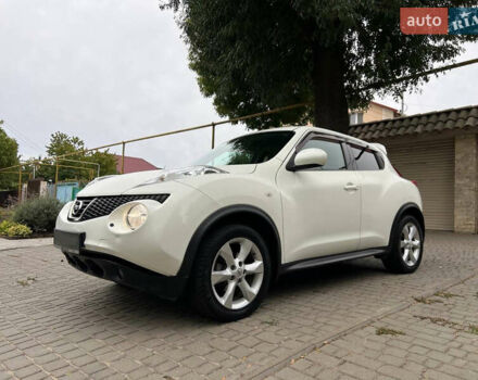 Белый Ниссан Жук, объемом двигателя 1.6 л и пробегом 88 тыс. км за 8900 $, фото 4 на Automoto.ua