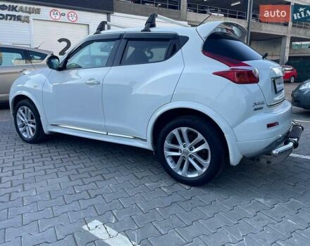 Белый Ниссан Жук, объемом двигателя 1.6 л и пробегом 123 тыс. км за 12250 $, фото 4 на Automoto.ua