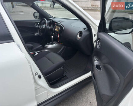 Белый Ниссан Жук, объемом двигателя 1.6 л и пробегом 75 тыс. км за 8900 $, фото 9 на Automoto.ua