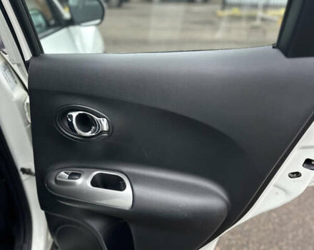 Белый Ниссан Жук, объемом двигателя 1.6 л и пробегом 159 тыс. км за 9700 $, фото 17 на Automoto.ua