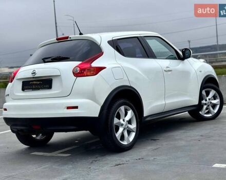 Белый Ниссан Жук, объемом двигателя 1.6 л и пробегом 115 тыс. км за 9900 $, фото 13 на Automoto.ua