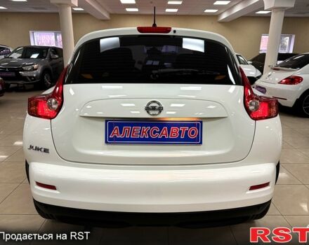 Белый Ниссан Жук, объемом двигателя 1.6 л и пробегом 141 тыс. км за 10900 $, фото 5 на Automoto.ua