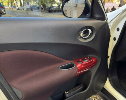 Белый Ниссан Жук, объемом двигателя 1.62 л и пробегом 126 тыс. км за 10999 $, фото 19 на Automoto.ua